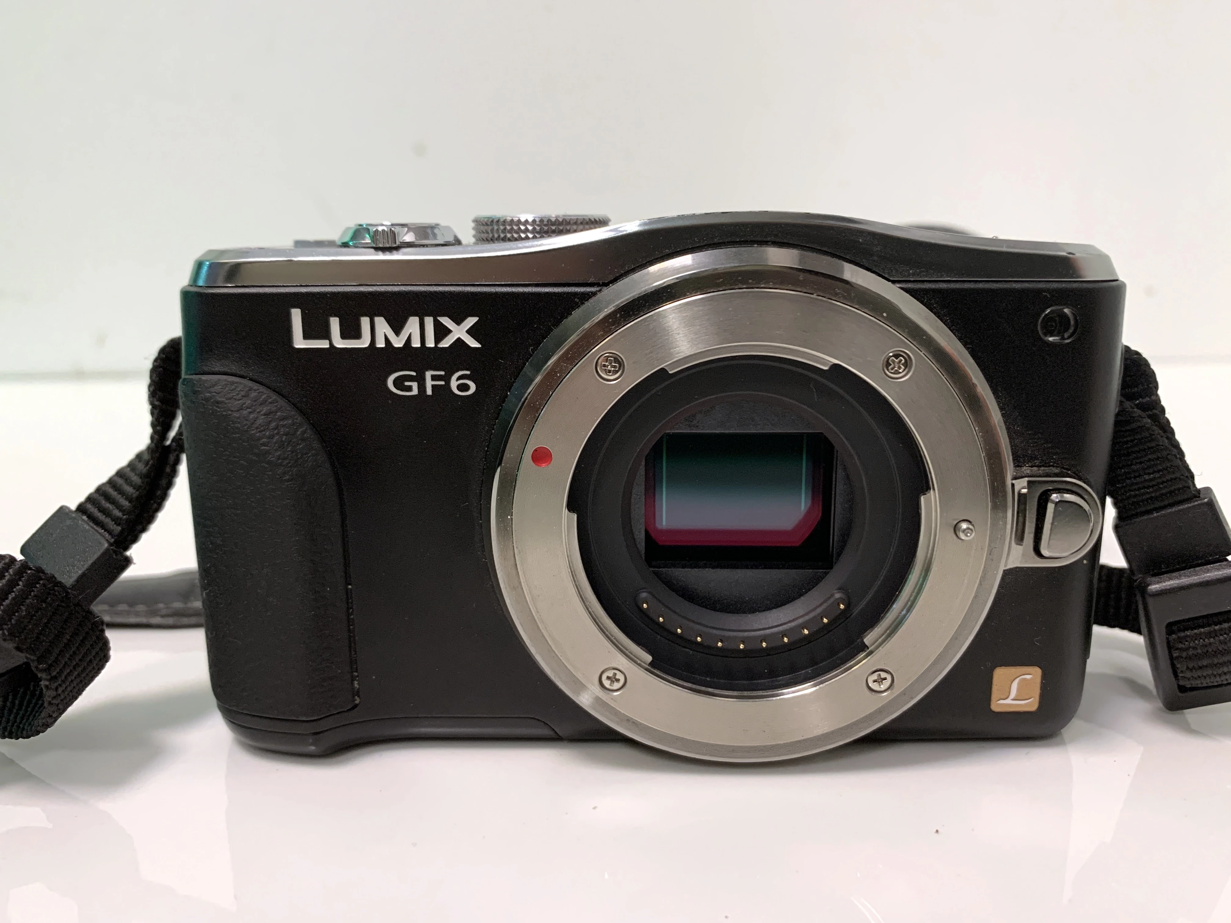 panasonic-lumix-dmc-gf6-lumix-14-42-h-fs-1442a-polecam-rozdzielczosc-16