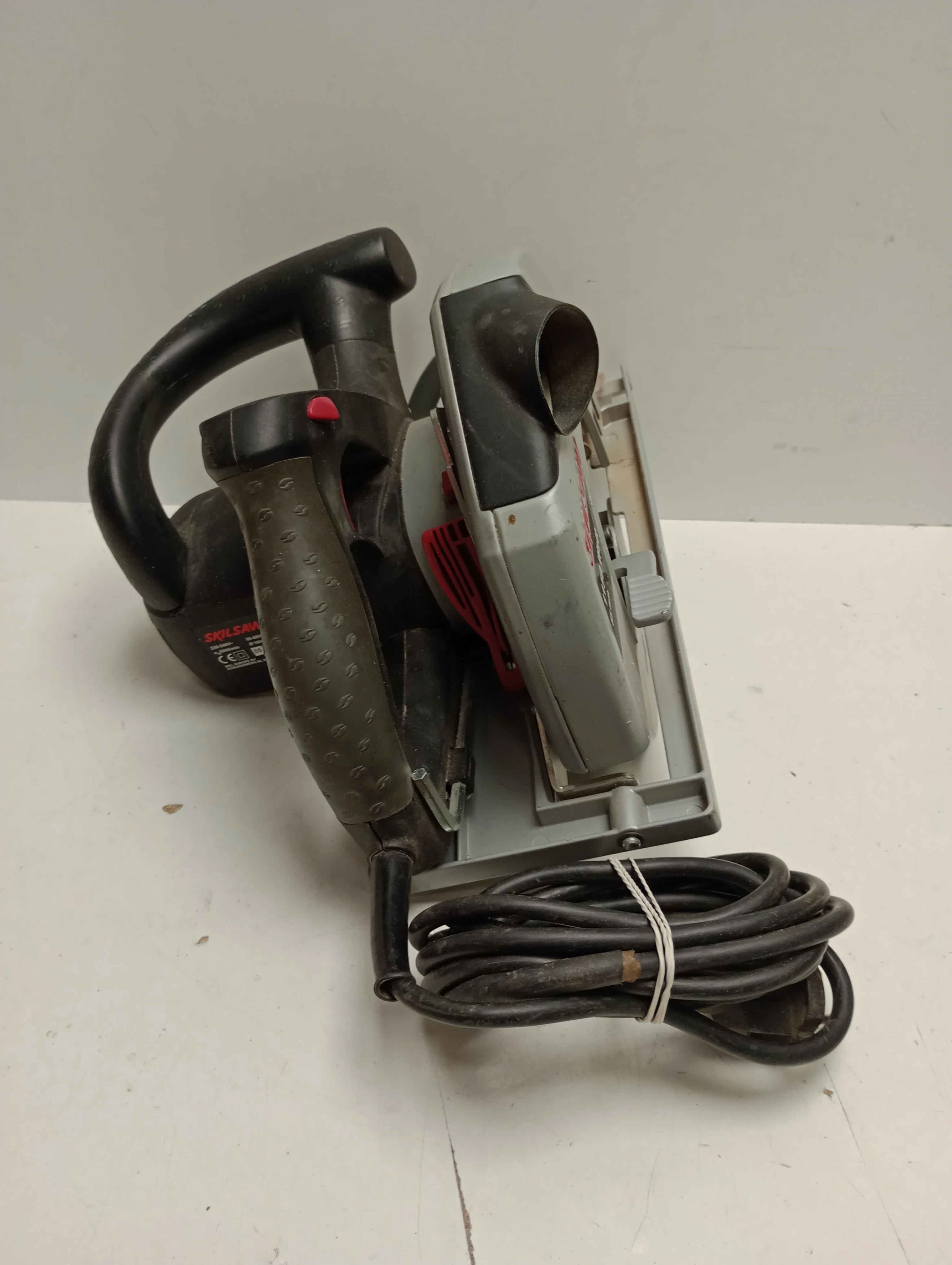 pilarka-tarczowa-skil-skilsaw-5855-1150w-ean-gtin-4002395307180