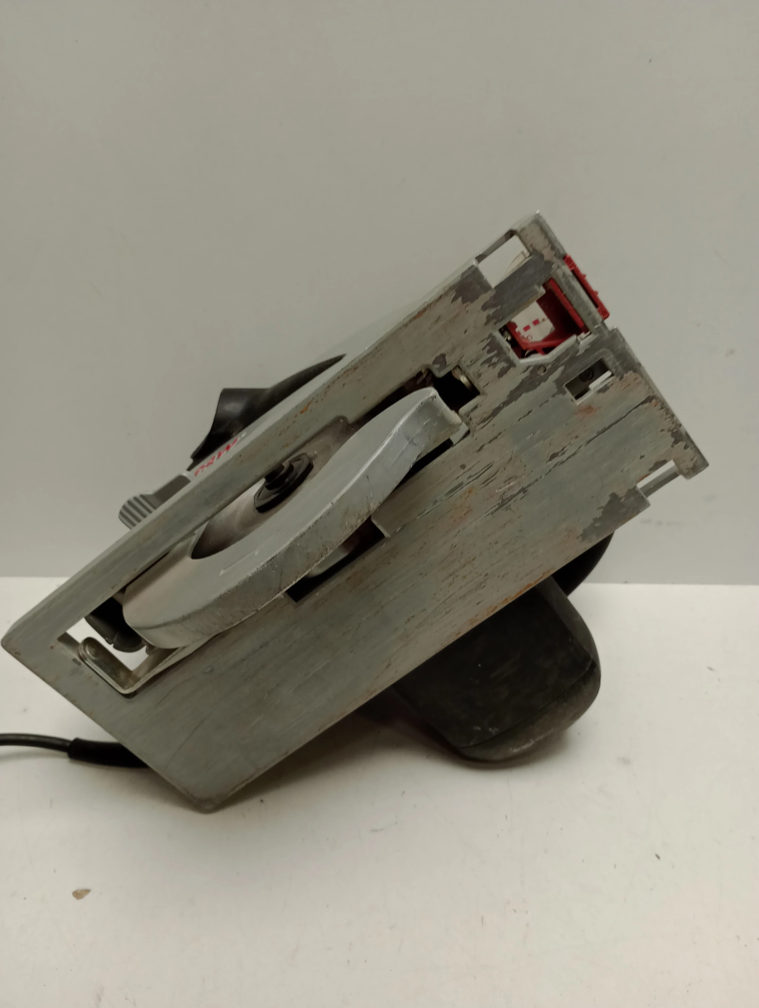 pilarka-tarczowa-skil-skilsaw-5855-1150w-srednica-otworu-pily-16