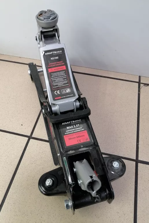 PODNOŚNIK HYDRAULICZNY 2,5 T NISKOPROFILOWY KRAFT&DELE KD1362