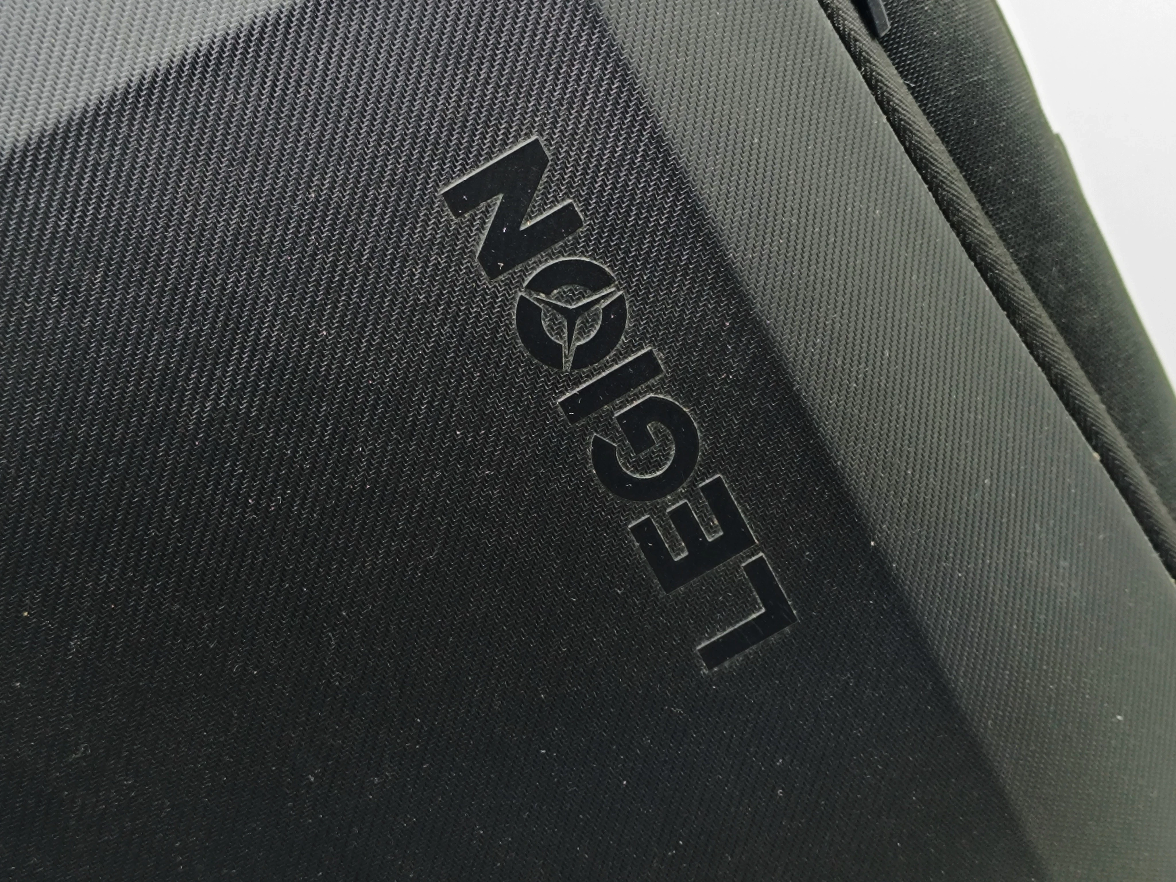 lenovo-legion-armoured-backpack-ii-17-ean-gtin-0190404226295