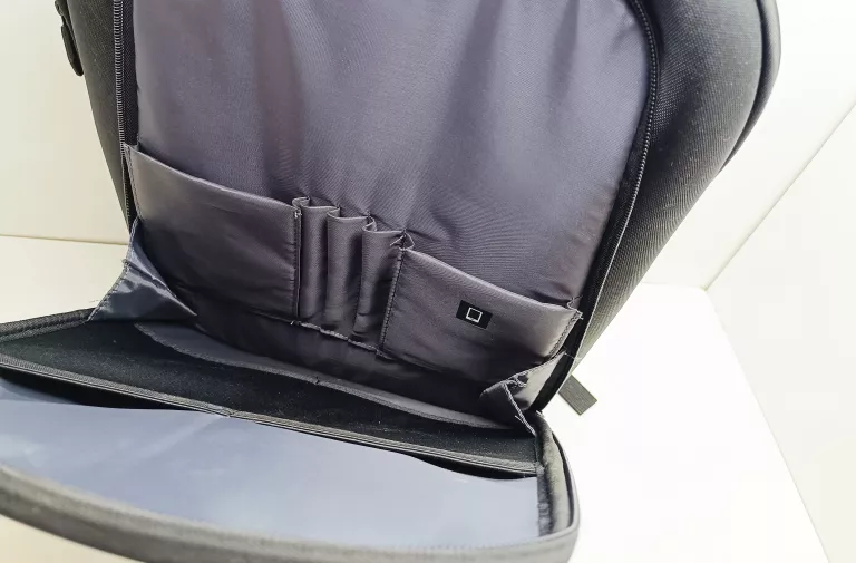 lenovo-legion-armoured-backpack-ii-17-marka-lenovo