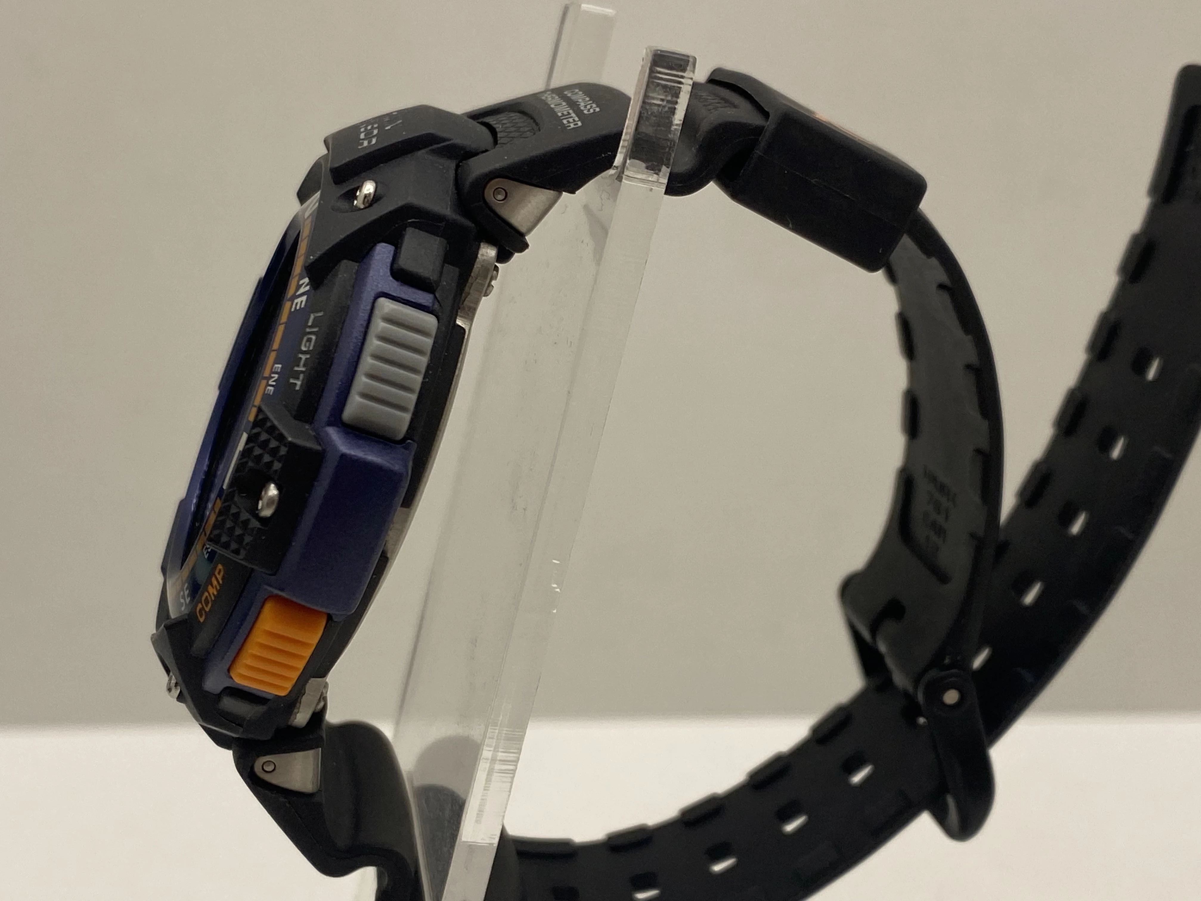 zegarek-casio-sgw-100-material-paska-tworzywo-sztuczne