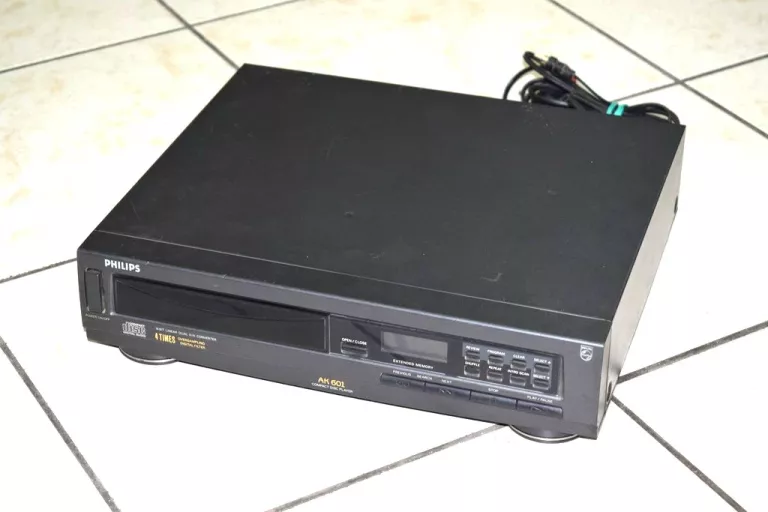 ODTWARZACZ CD PHILIPS AK 601 OKAZJA SPRAWNE TANIO