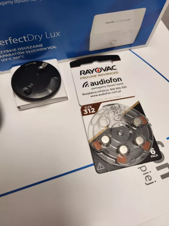 aparat-sluchowy-sonova-blu-moxi-b1-312-sand-czyscik-audiofon-marka-unitron