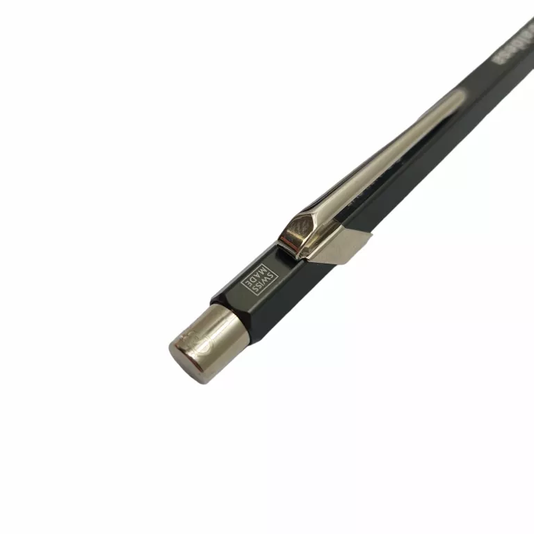 PIÓRO KULKOWE CARAN D'ACHE 849