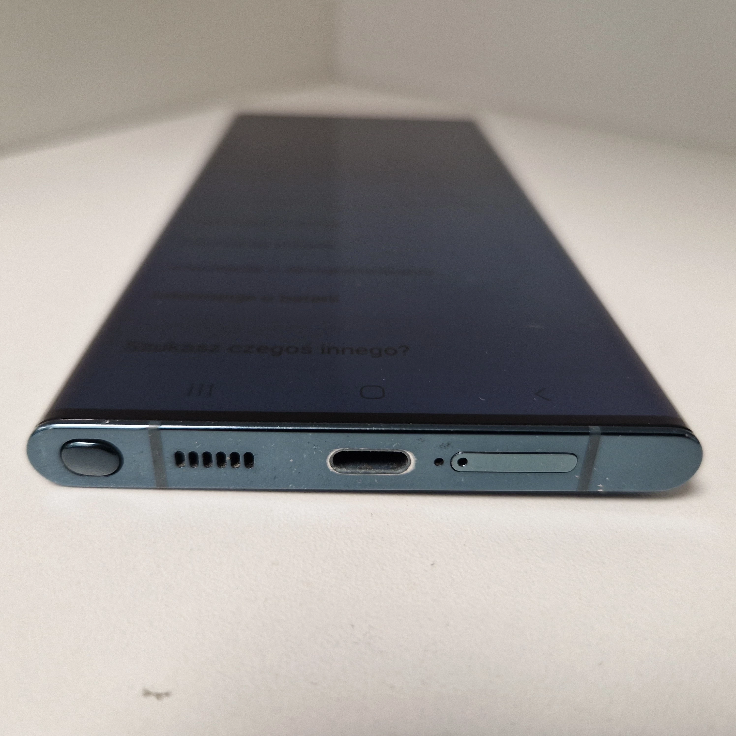 samsung-galaxy-s22-ultra-orange-przekatna-ekranu-68