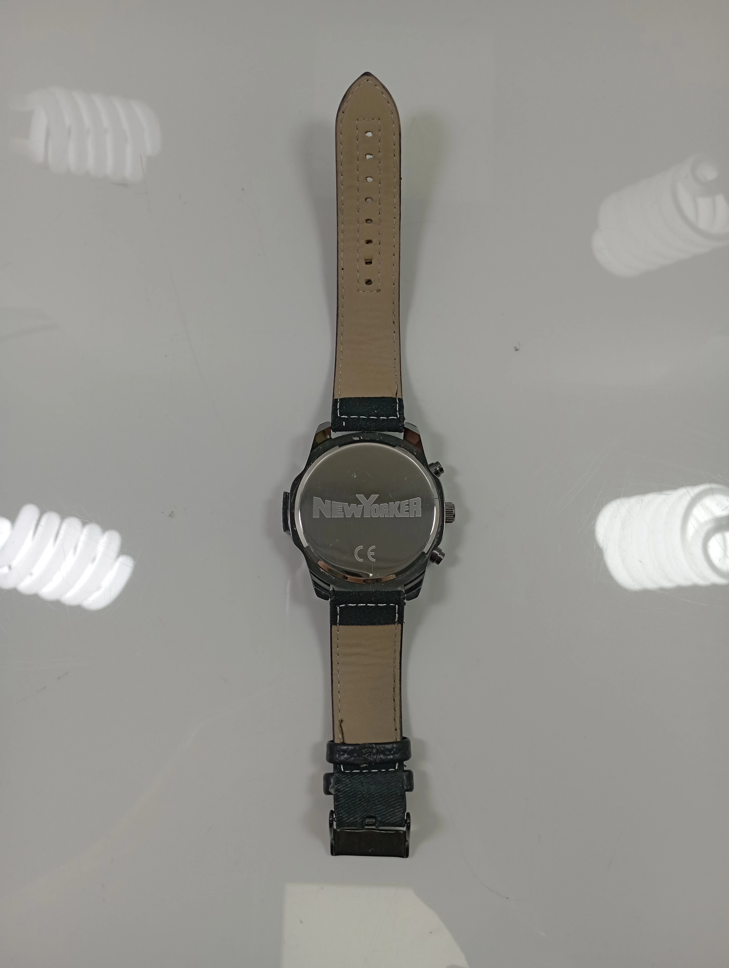 zegarek-new-yorker-icono-mechanizm-kwarcowy