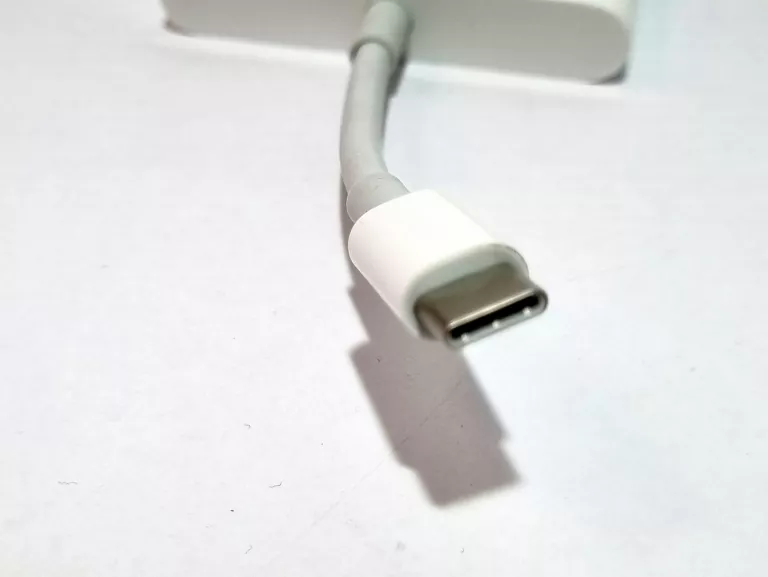 APPLE ADAPTER USB TYP-C / HDMI / USB A2119