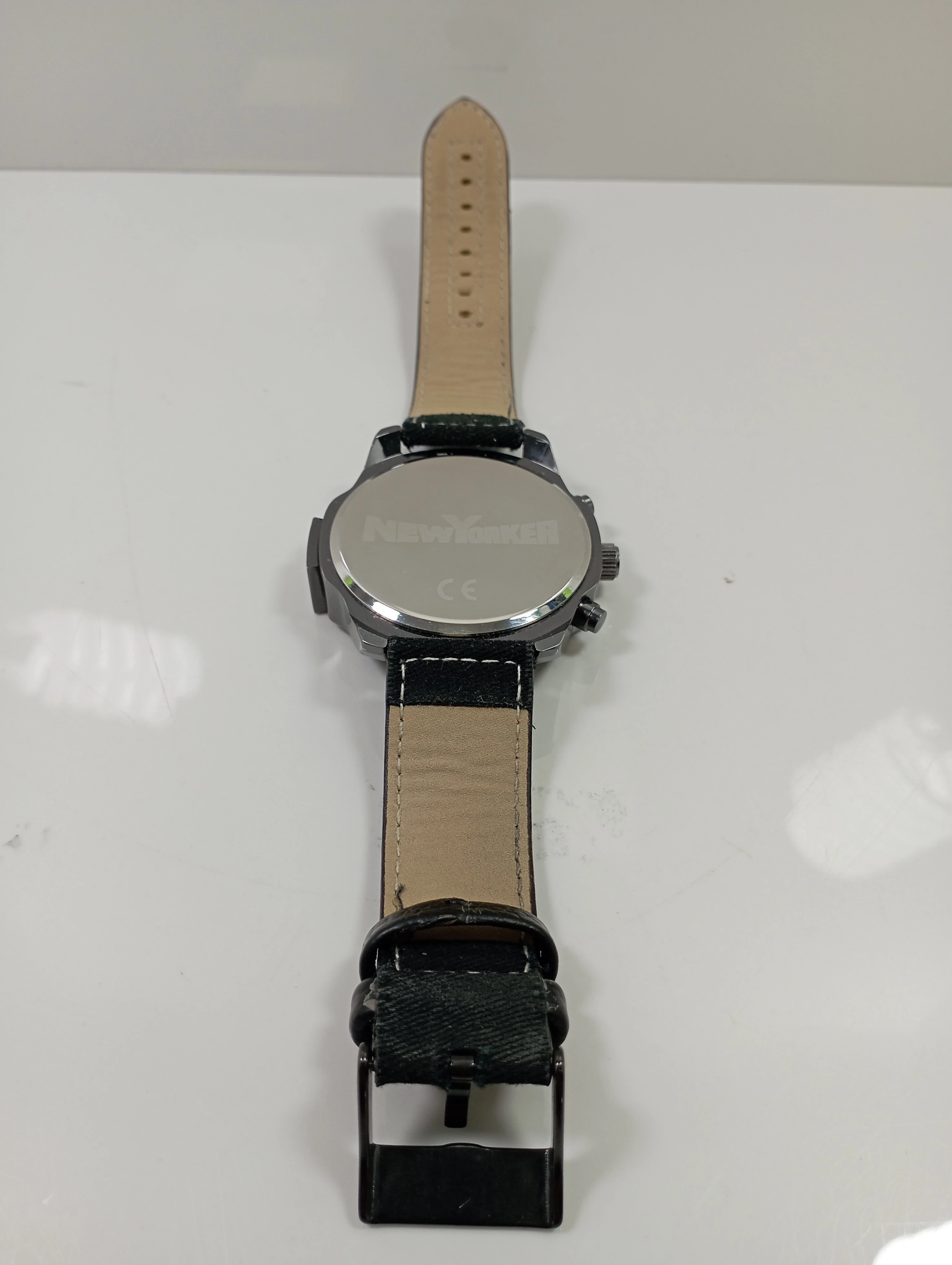 zegarek-new-yorker-icono-ksztalt-koperty-okragla