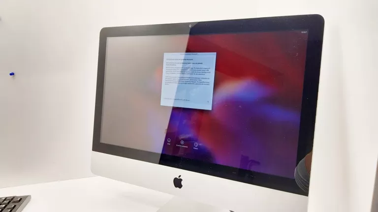 KOMPUTER STACJONARNY  APPLE MAC Z HASŁEM