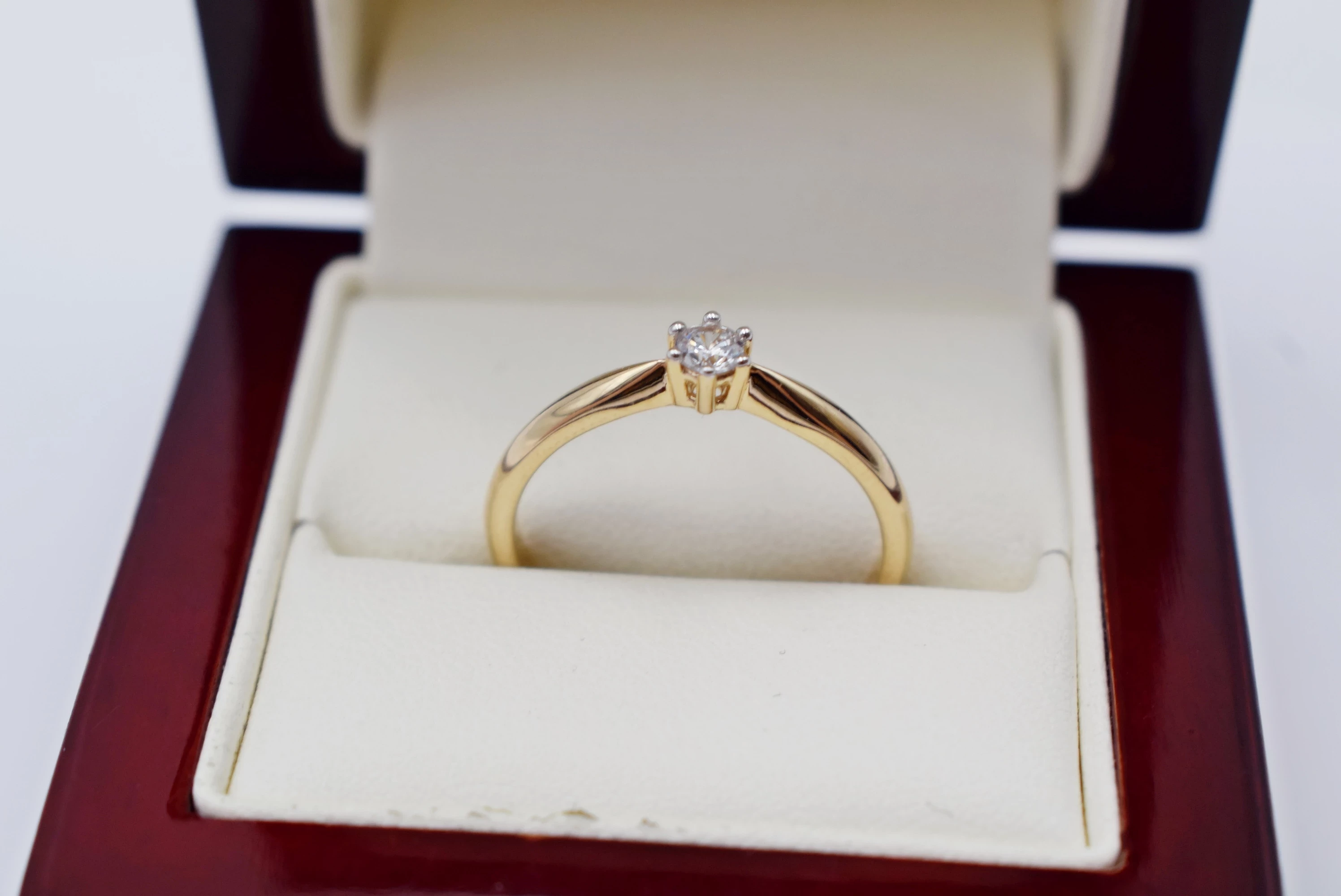 piekny-zloty-pierscionek-z-kamieniem-21r-58514k-marka-226434-1149069