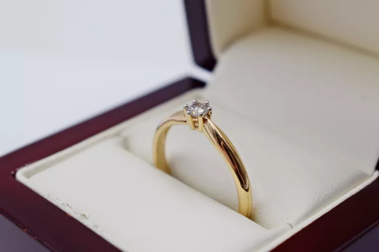 piekny-zloty-pierscionek-z-kamieniem-21r-58514k-stan-11323-2