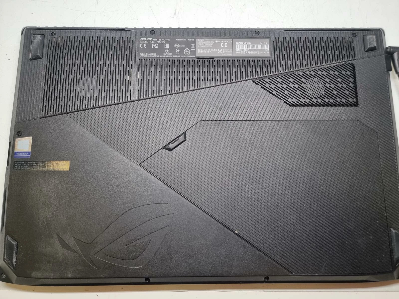 laptop-asus-rog-strix-gl703ge-173-i5-8300h-8500-gb-ssd-gtx1050-ti-liczba-rdzeni-procesora-4