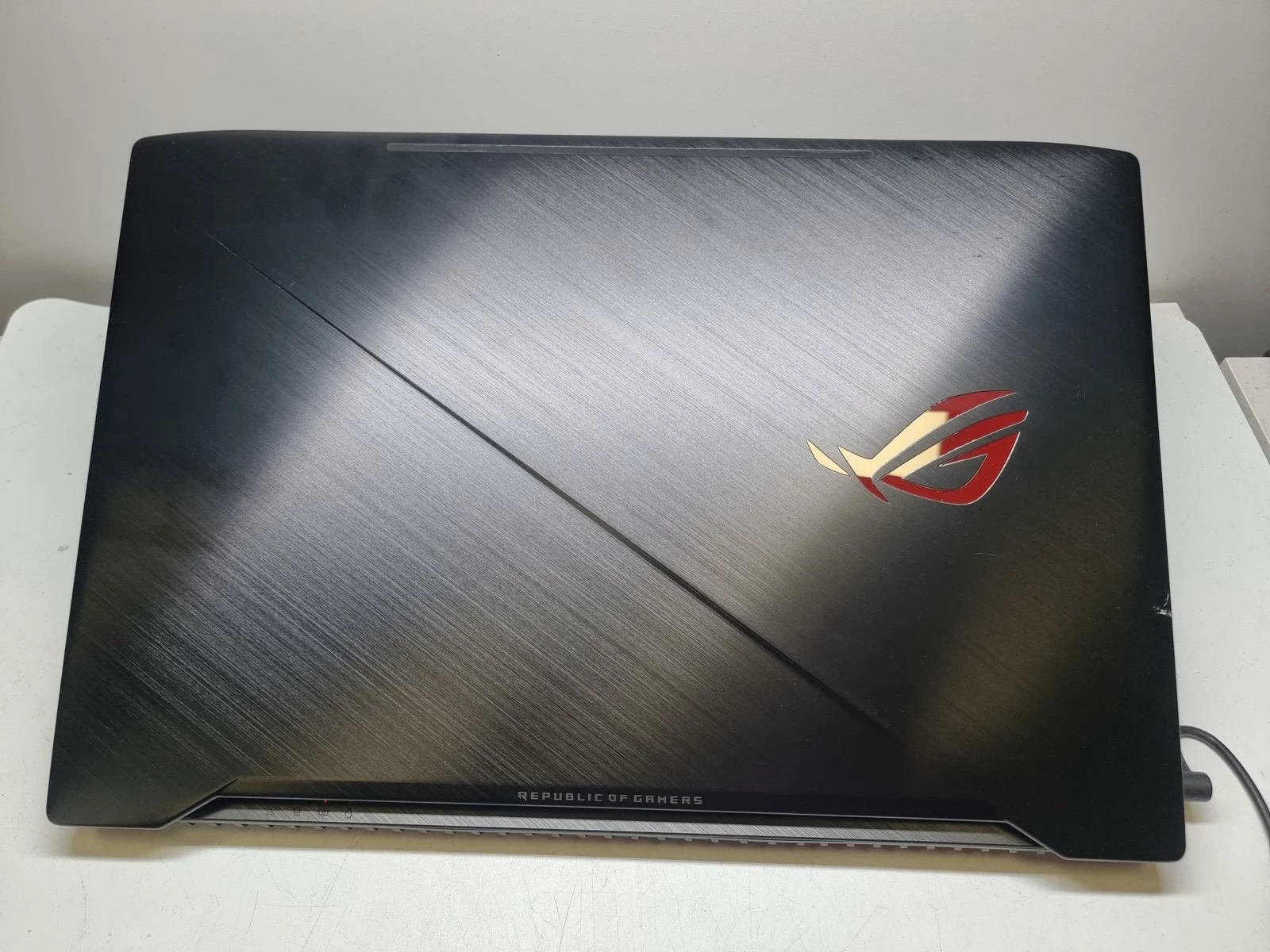 laptop-asus-rog-strix-gl703ge-173-i5-8300h-8500-gb-ssd-gtx1050-ti-przekatna-ekranu-173