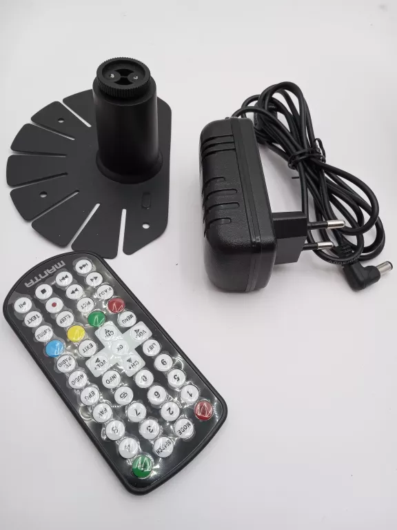TELEWIZOR SAMOCHODOWY MANTA LED902 KOMPLET