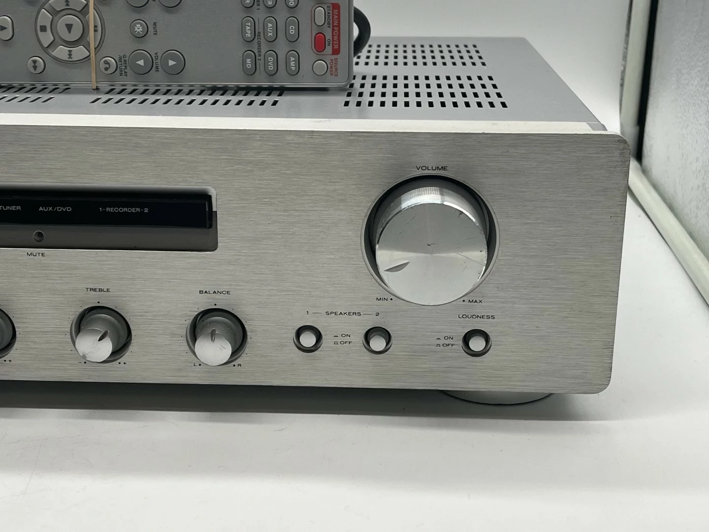 wzmacniacz-marantz-pm6002-pilot-marka-marantz