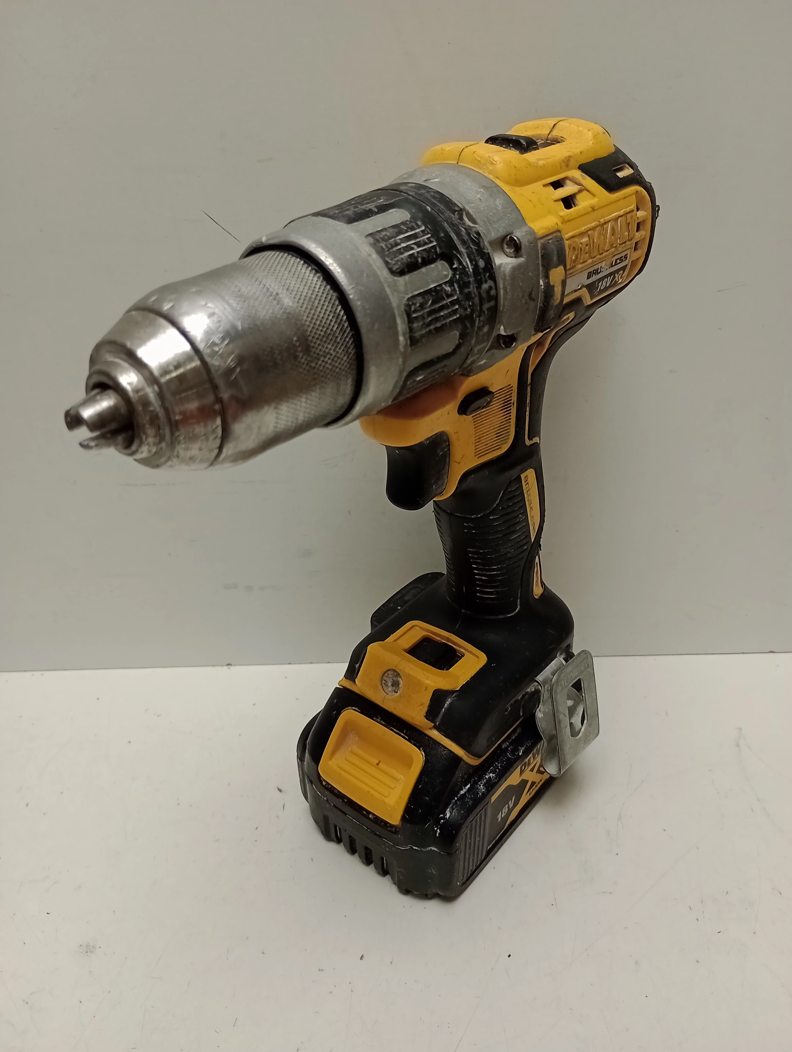 WKRĘTARKA DEWALT BRUSHLESS 18V XR | Wkrętarki | Loombard.pl