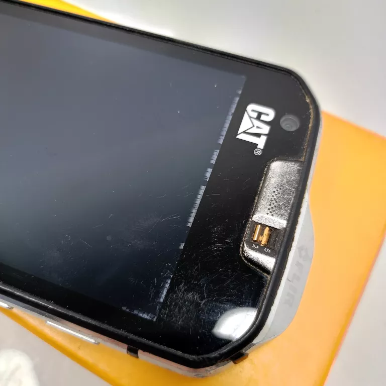 TELEFON ODPORNY Z KAMERĄ TERMOWIZYJNĄ CAT S60 3/32GB LTE IP68 3800MAH