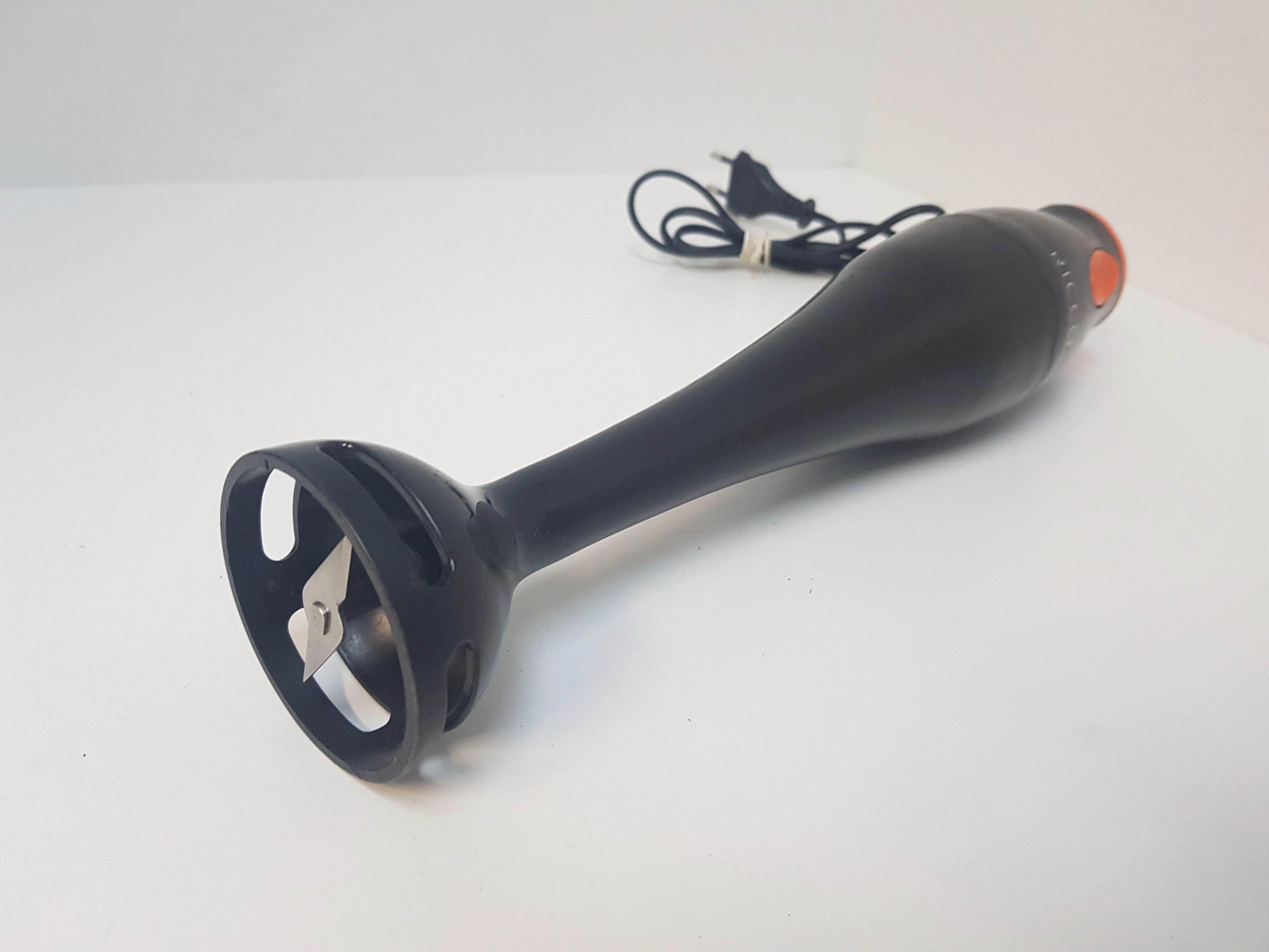 blender-reczny-ricco-hb1-kolor-dominujacy-czarny