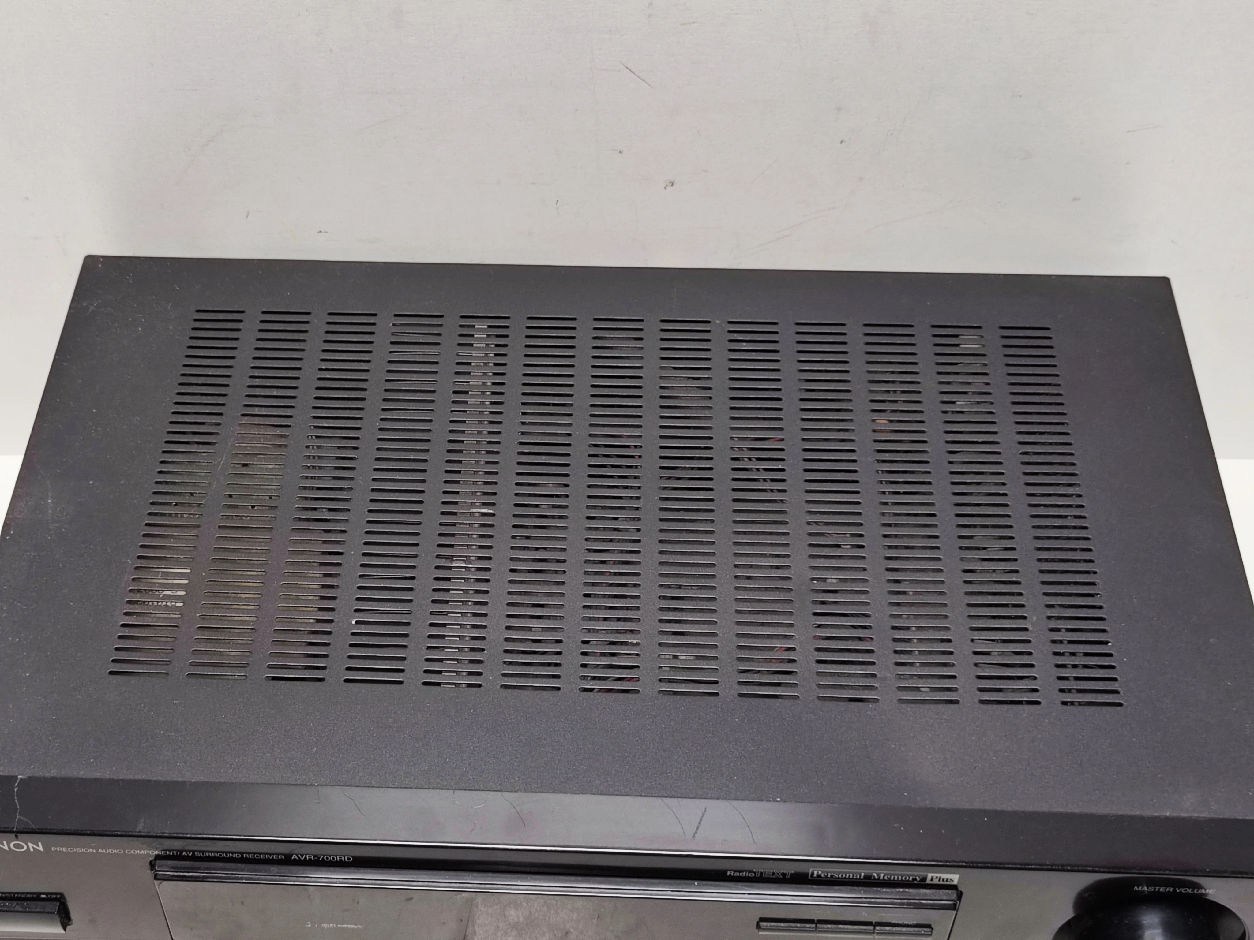 amplituner-denon-avr-700rd-komunikacja-brak