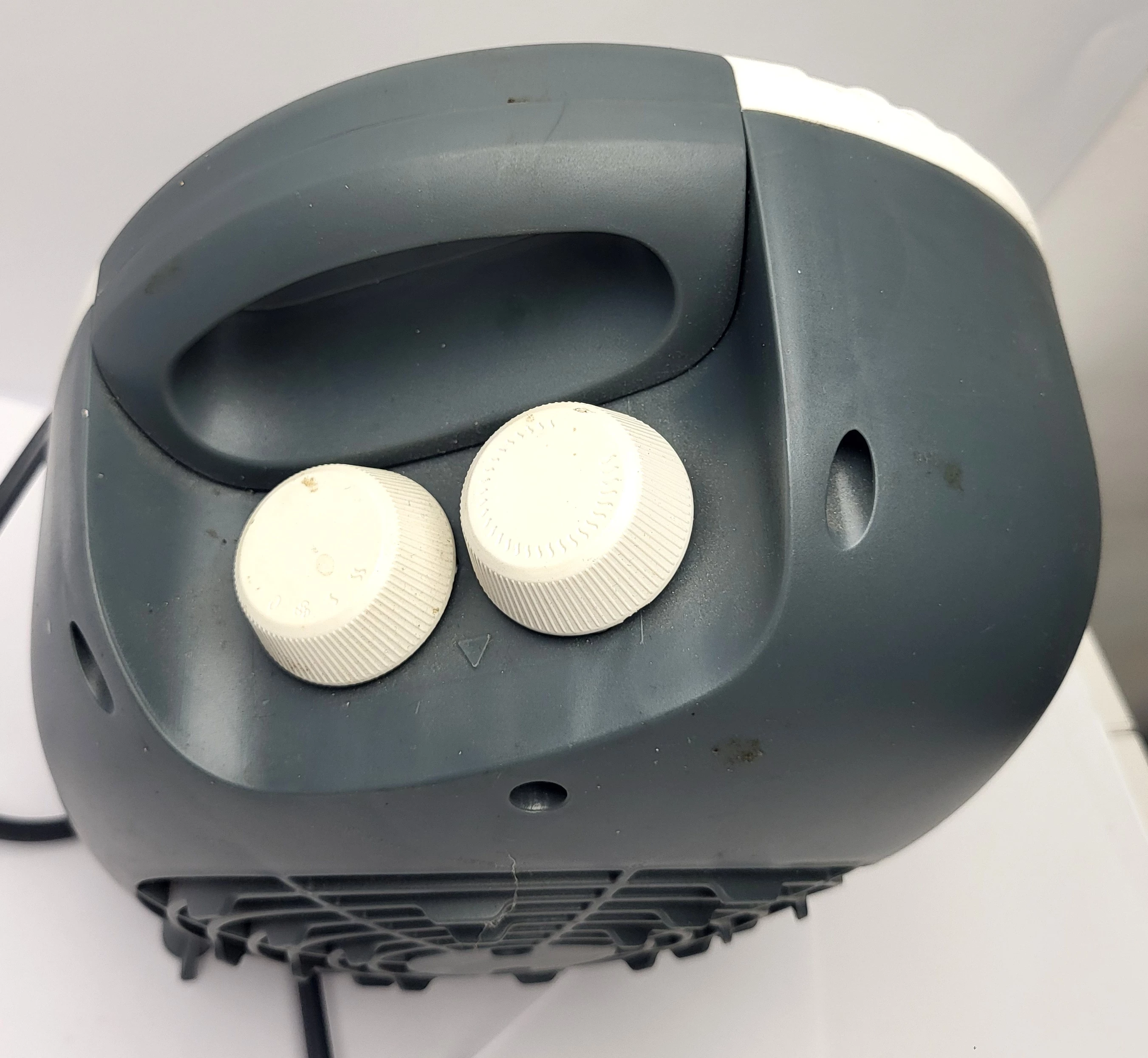 termowentylator-raven-etw003-pudelko-kolor-dominujacy-bialy