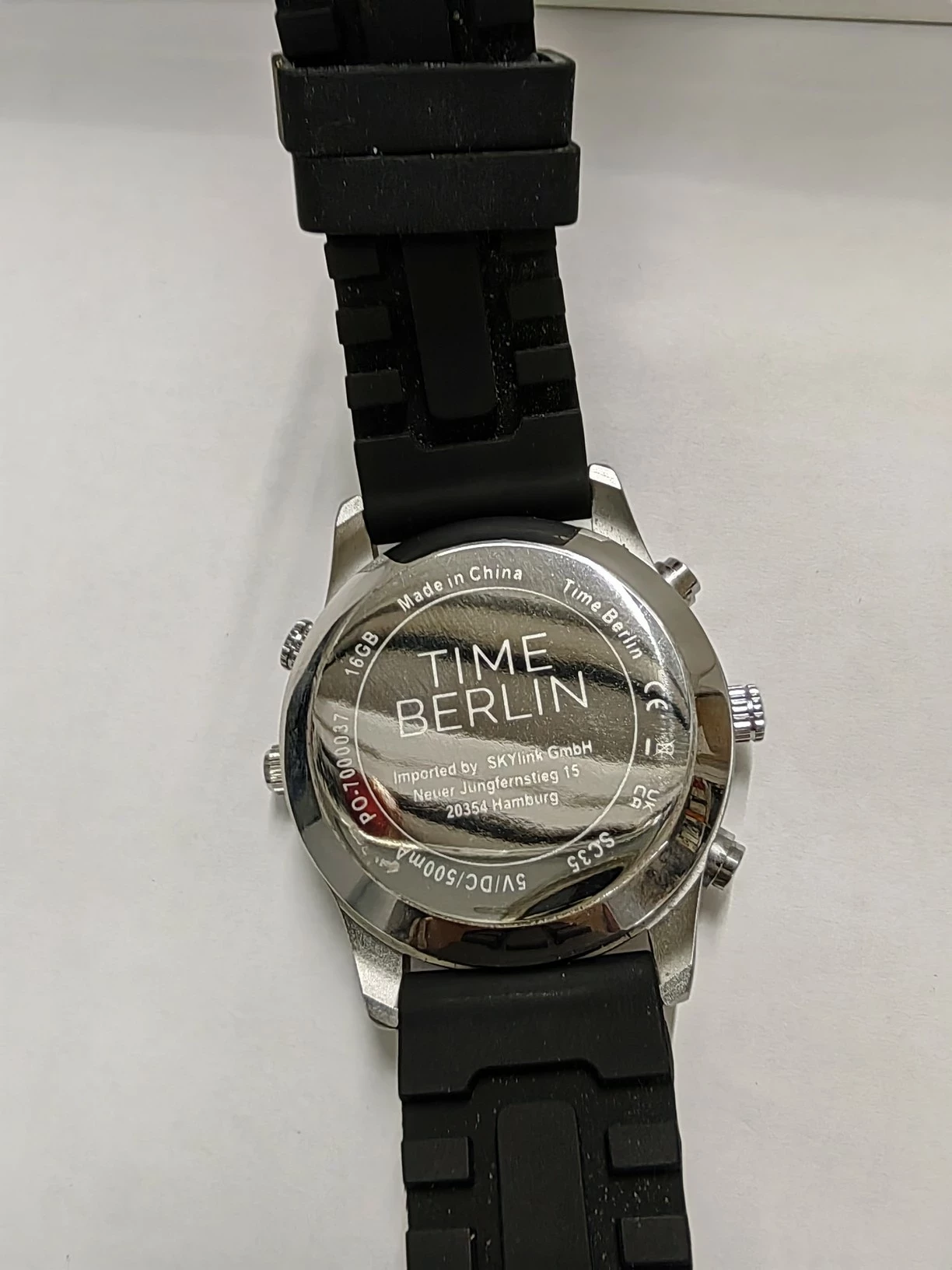 zegarek-z-kamera-time-berlin-ksztalt-koperty-okragla