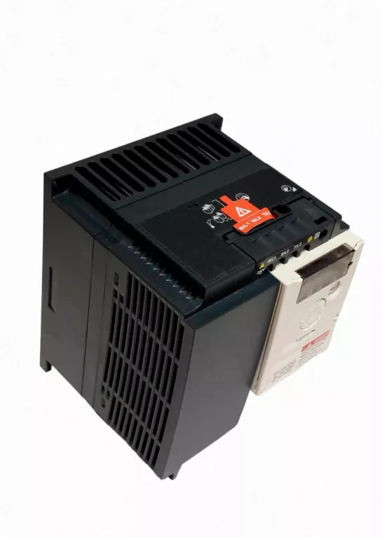 PRZEMIENNIK CZĘSTOTLIWOŚCI ATV12 3 FAZOWE 200/240VAC 50/60HZ 4KW 16.7A IP2
