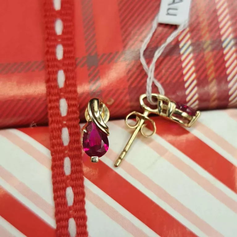 piekne-kolczyki-z-rubinami-polecamy-stan-uzywany