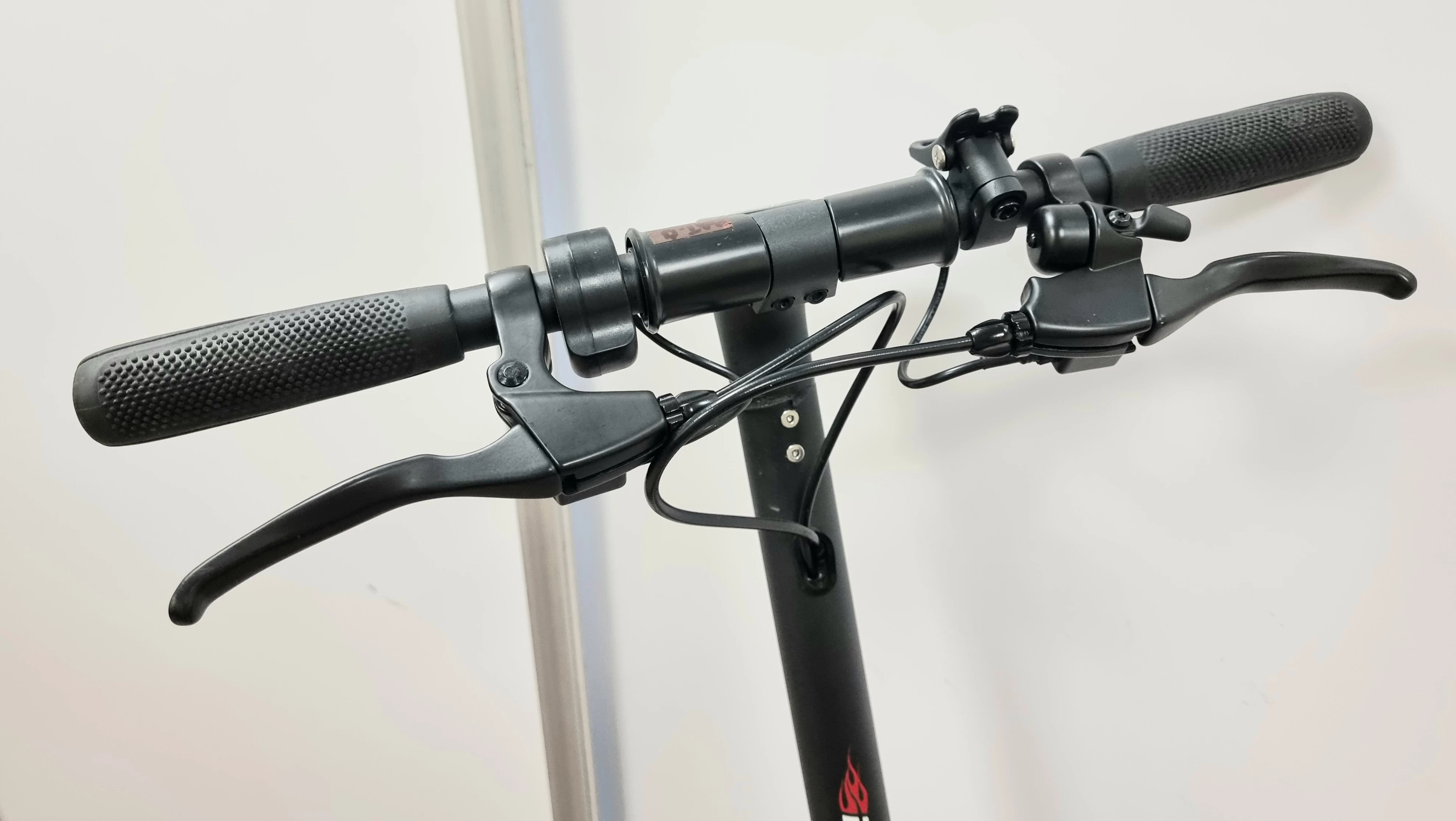 hulajnoga-elektryczna-rider-r12ladinstrukcja-kolor-czarny