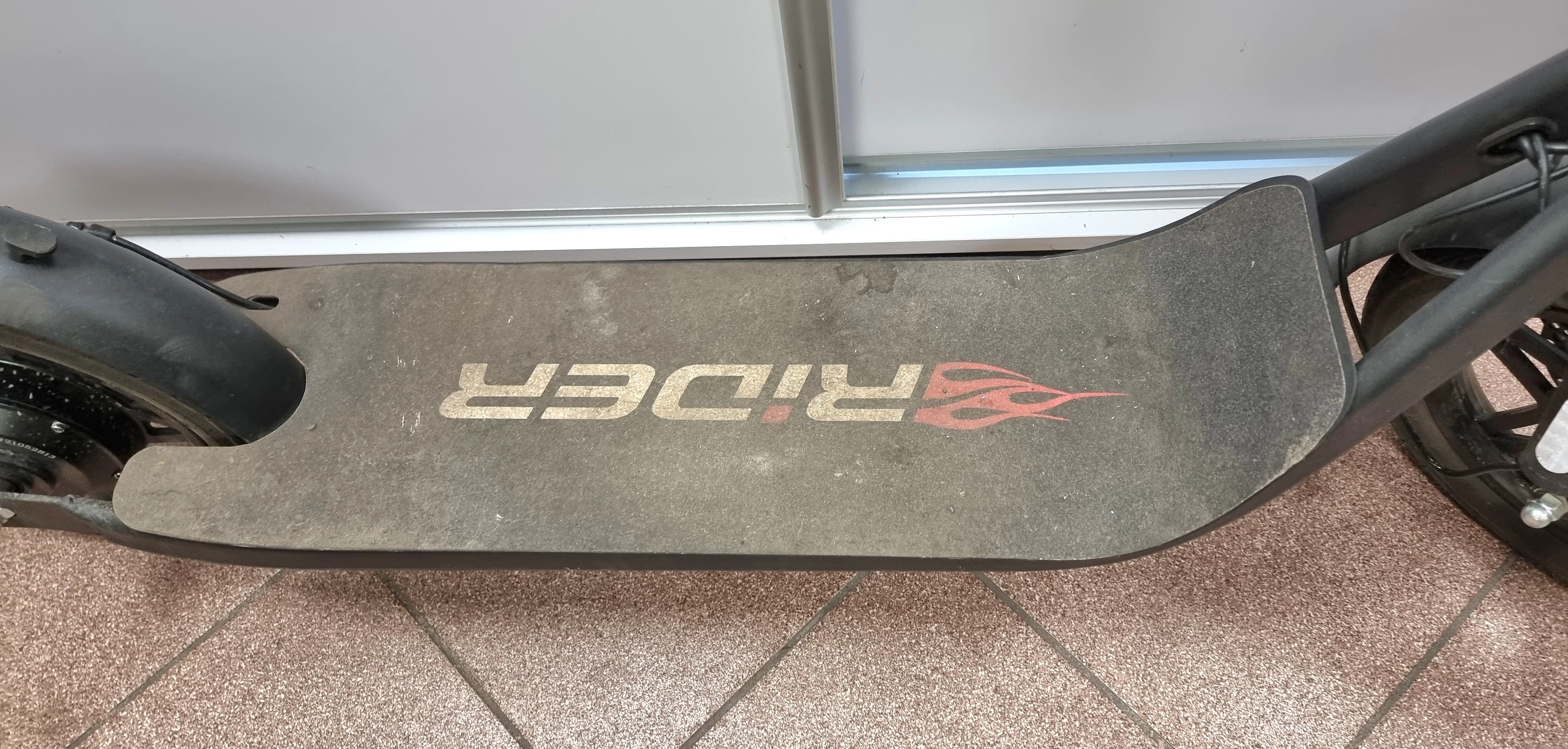 hulajnoga-elektryczna-rider-r12ladinstrukcja-predkosc-maksymalna-20