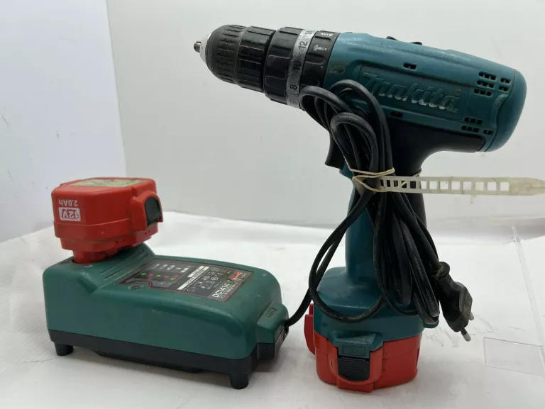 wkretarka-makita-8270d-body2akulad-zasilanie-akumulatorowe