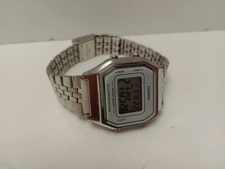 ZEGAREK CASIO LA680WE