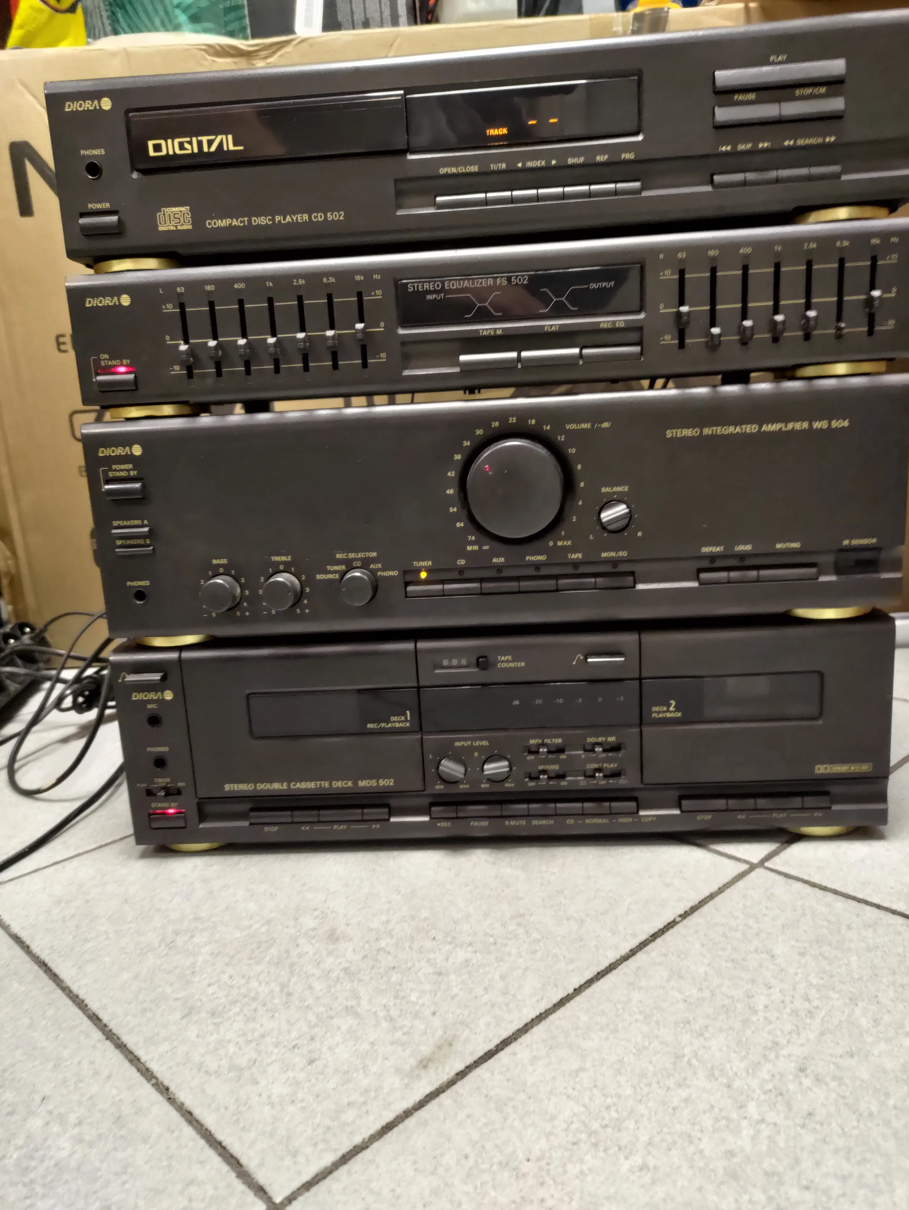 zestaw-wieza-diora-ws-502-504-cd-wzmacniacz-korektor-opis-slowackiego-4-walbrzych-sj