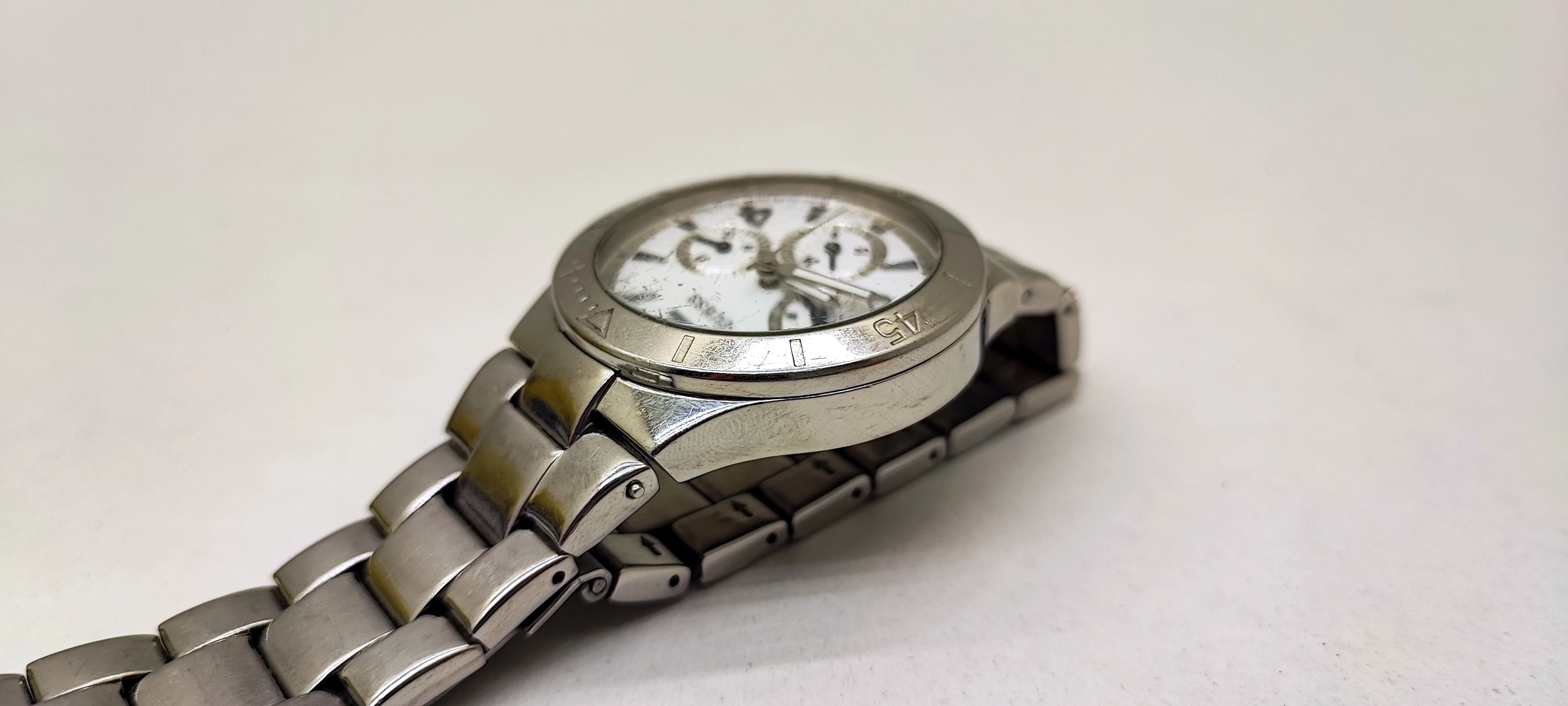 zegarek-damski-guess-vespa-stan-11323-2