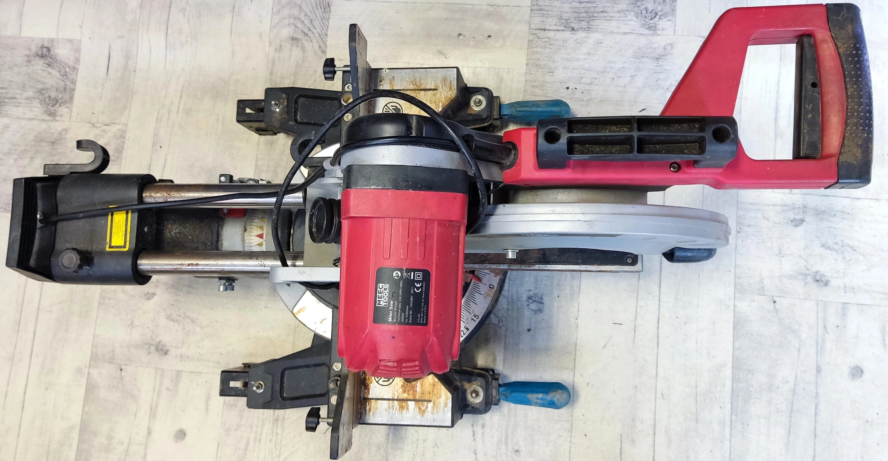 pila-ukosnica-meec-tools-011254-2000w-srednica-tarczy-305
