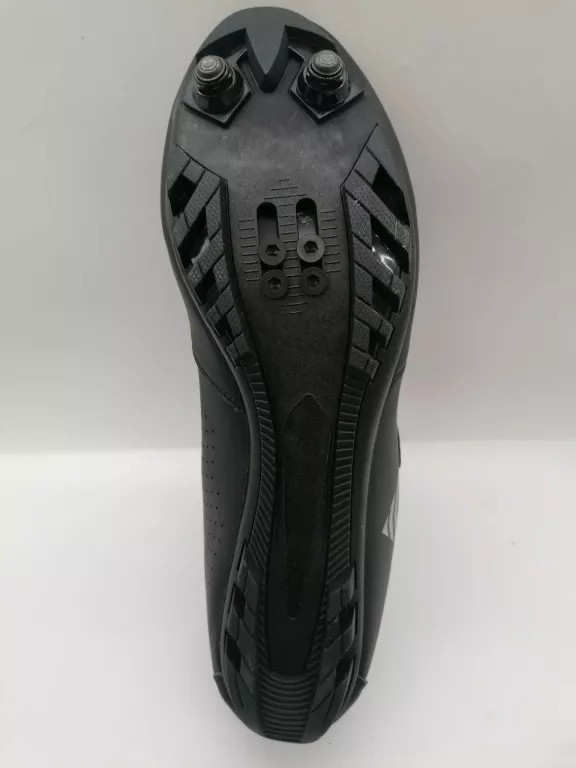 buty-na-rower-szosowy-core-mtb-z-metka-model-mx176