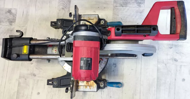 PIŁA UKOŚNICA MEEC TOOLS 011254 2000W
