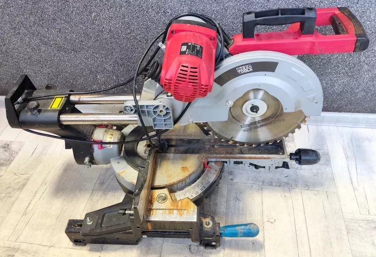 PIŁA UKOŚNICA MEEC TOOLS 011254 2000W