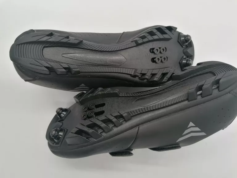 buty-na-rower-szosowy-core-mtb-z-metka-ean-gtin-8718568104048