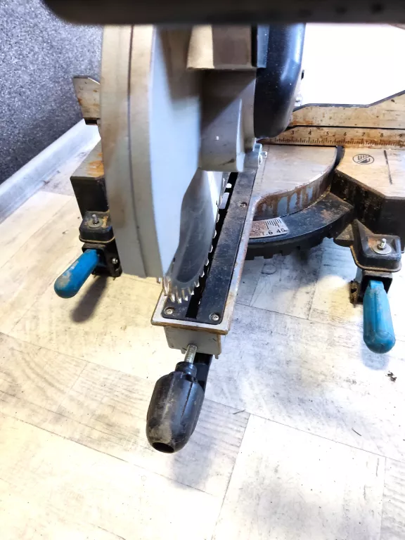 PIŁA UKOŚNICA MEEC TOOLS 011254 2000W