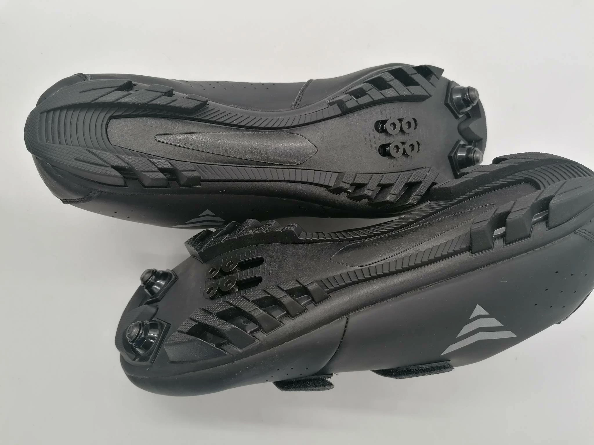 buty-na-rower-szosowy-core-mtb-z-metka-ean-gtin-8718568104048