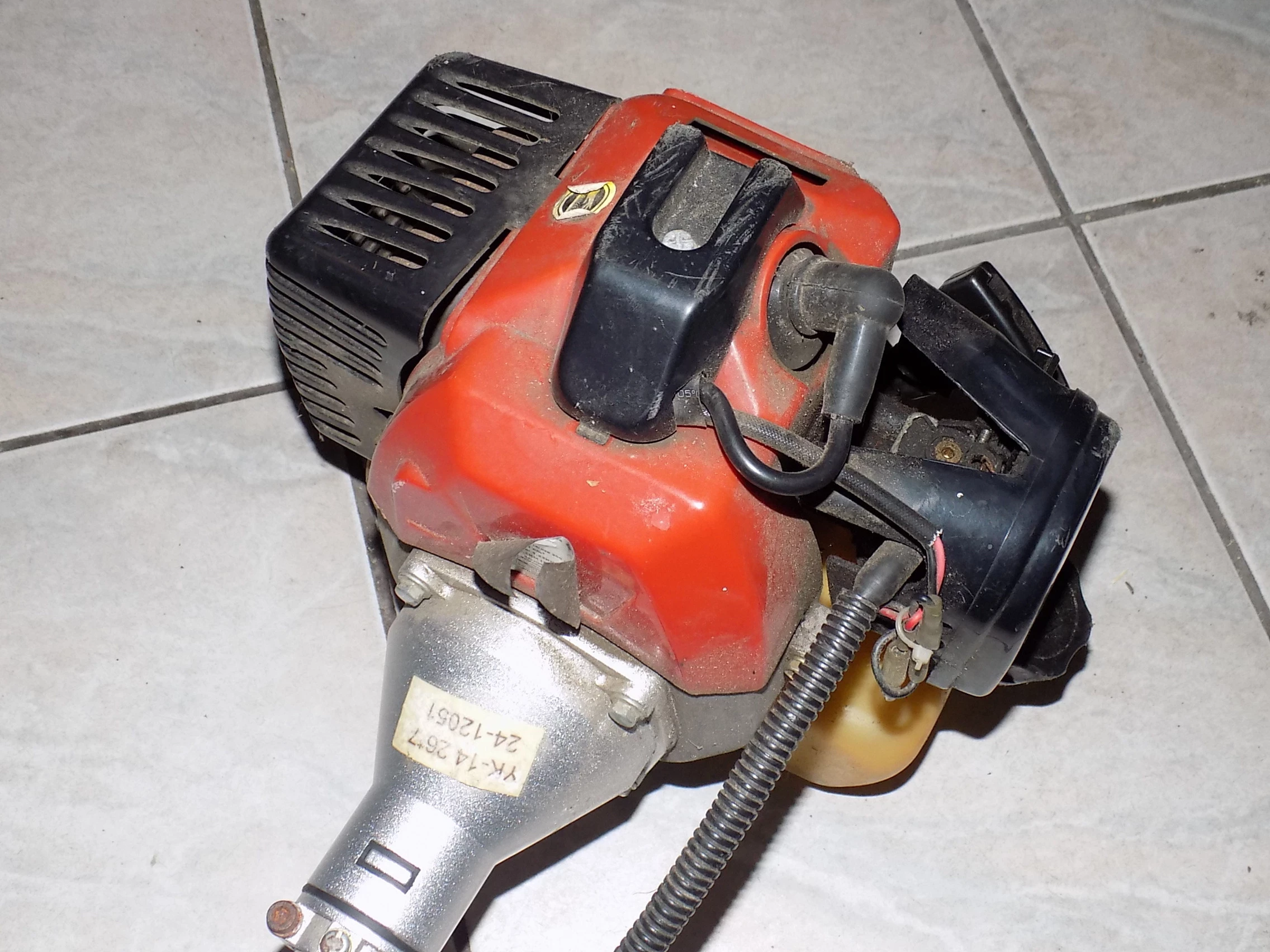 kosa-spalinowa-podkaszarka-lider-gks300-zasilanie-spalinowe