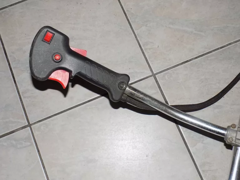 kosa-spalinowa-podkaszarka-lider-gks300-dlugosc-narzedzia-170