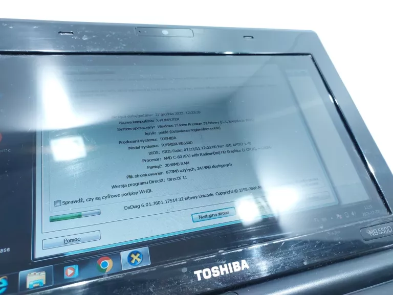 TOSHIBA NB550D