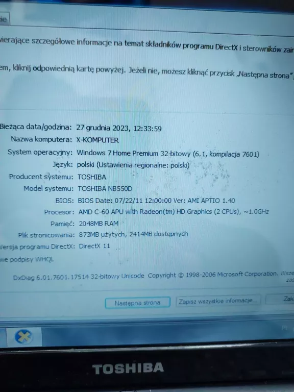 TOSHIBA NB550D