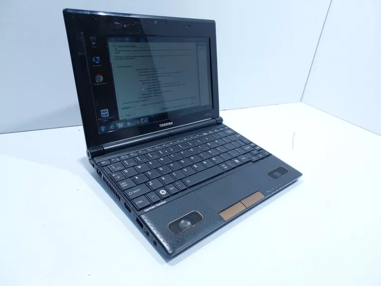 TOSHIBA NB550D