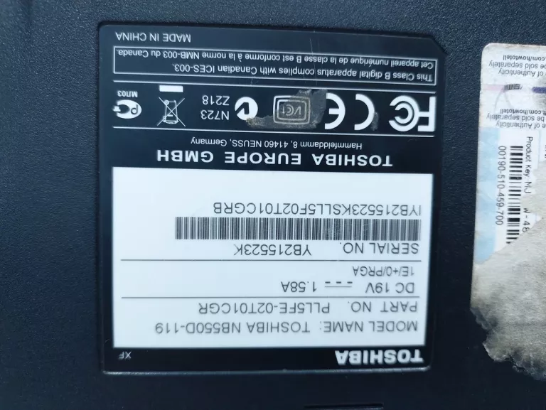 TOSHIBA NB550D