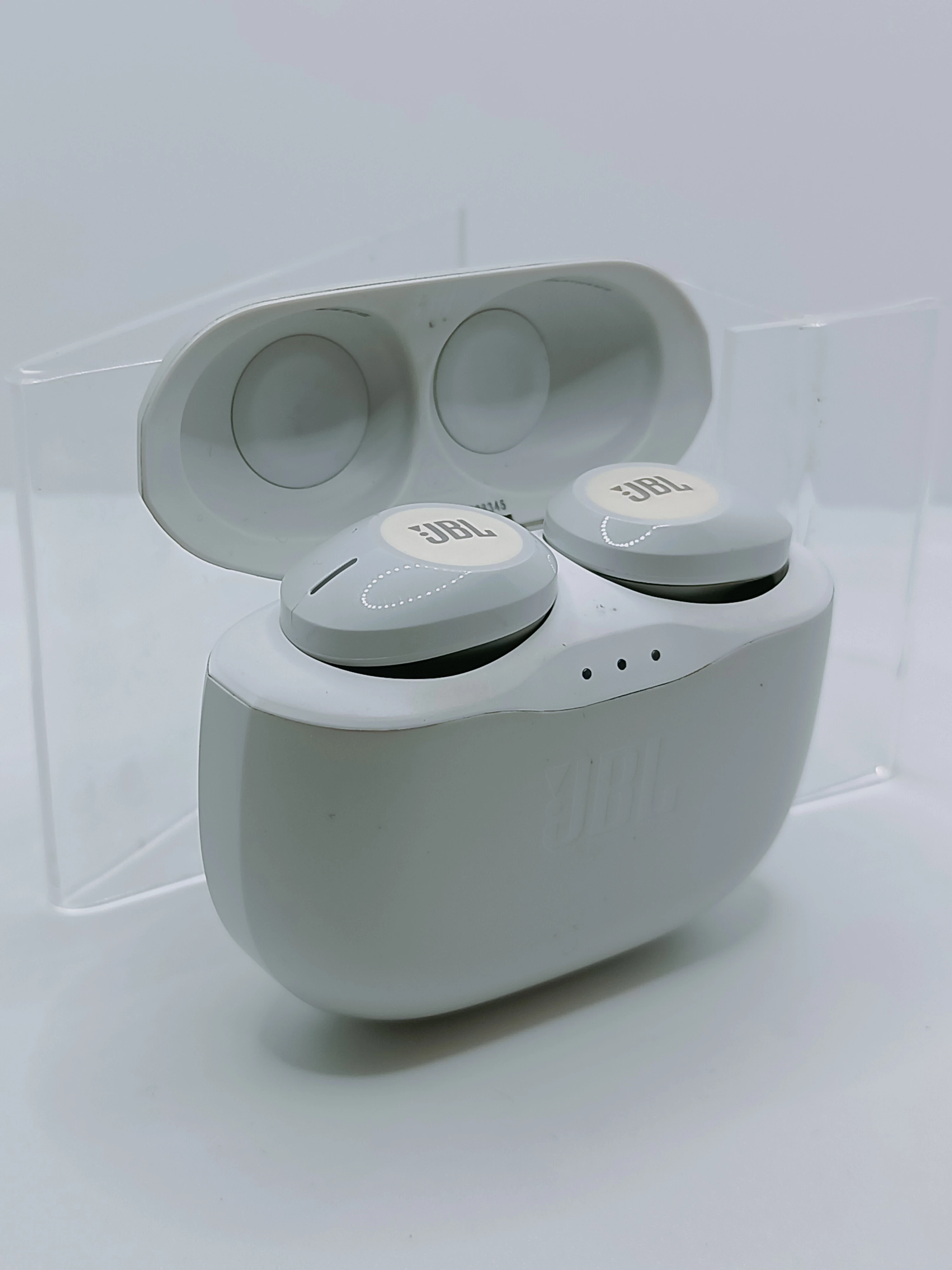 sluchawki-bluetooth-jbl-tune125-tws-stan-uzywany