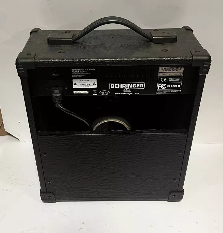 WZMACNIACZ GITAROWY BEHRINGER LX110